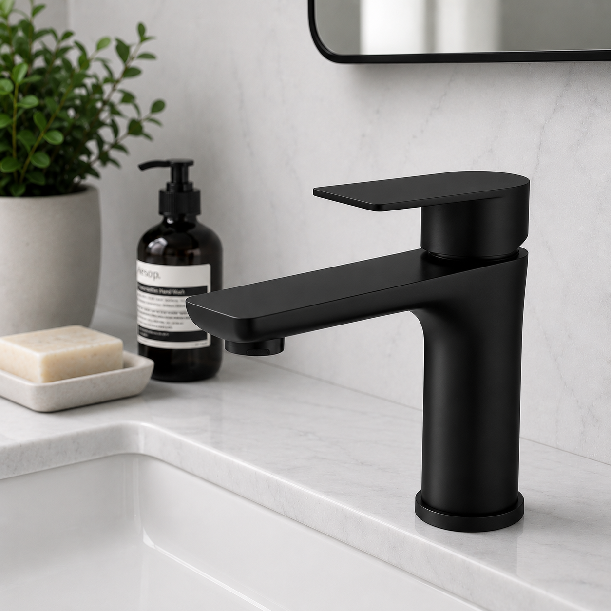 Single-Handle Lavatory Faucet in Matte Black
